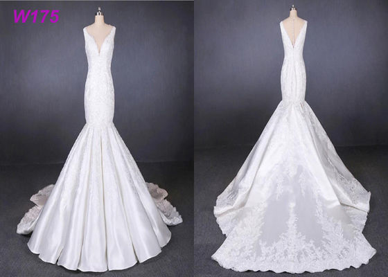 Het de meerminhuwelijk van het riemensatijn kleedt bruids toga's aanpast gemaakte 2019